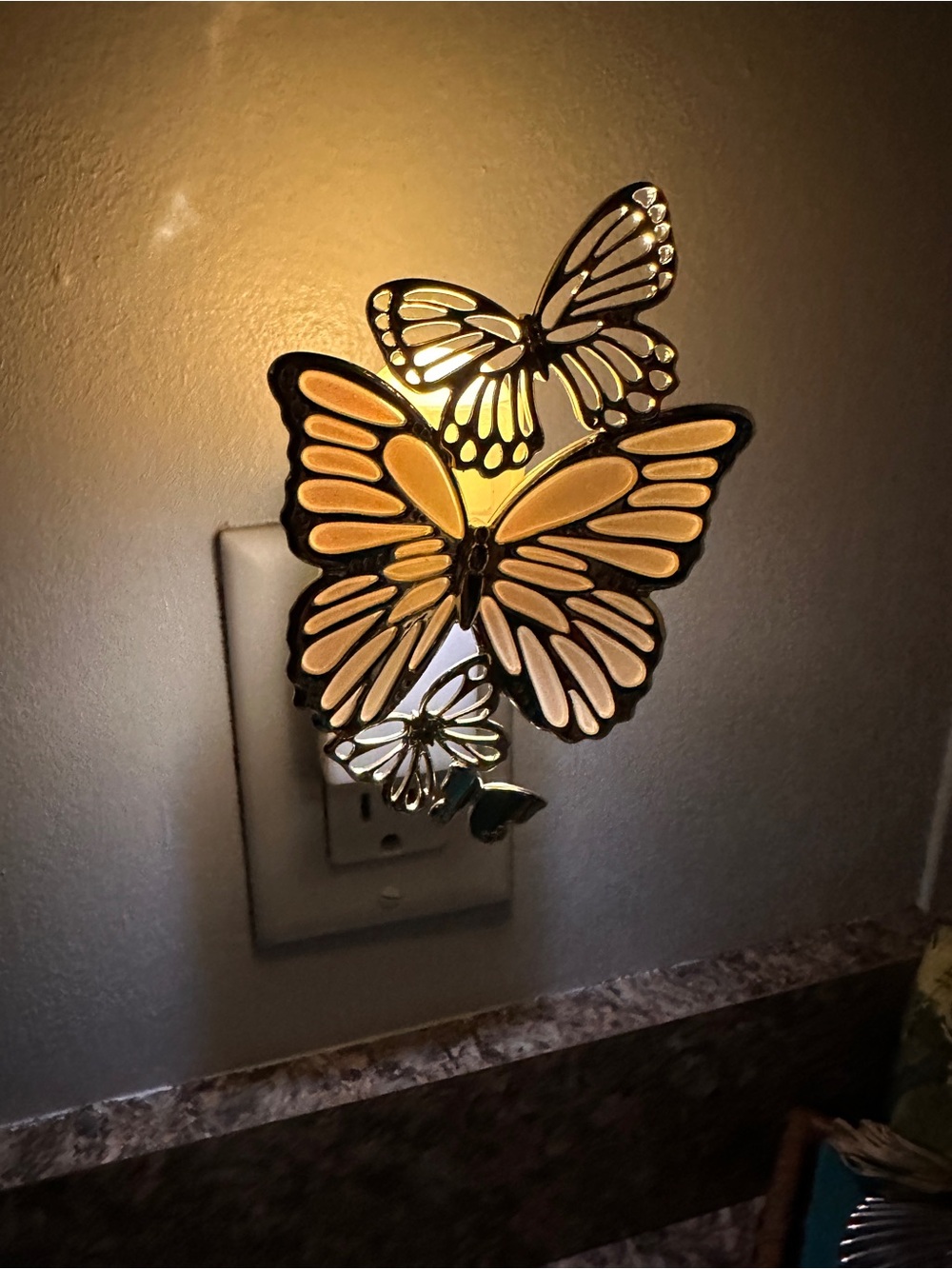 Bath & Body Works Wallflowers Plug-In Night Light Butterfly Theme White/Gold